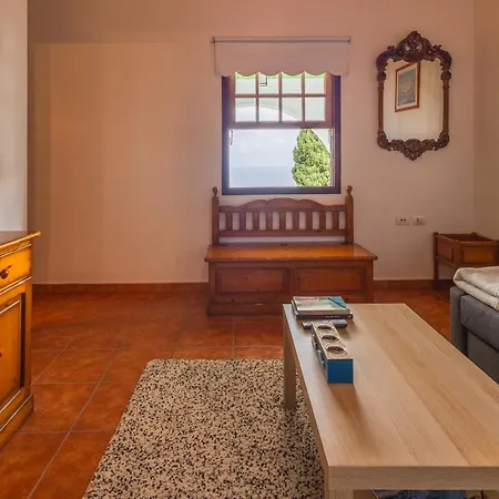Casa De Establos - Camacho * Santa Cruz de la Palma (Isla de la Palma)